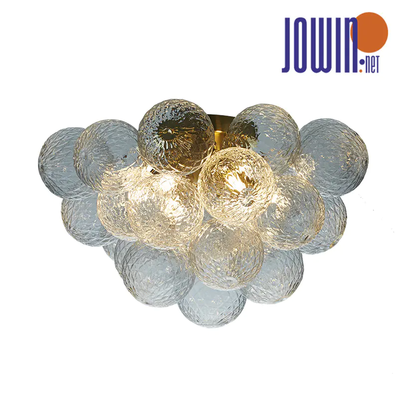 Plafonnier changeant de lumière et d'ombre